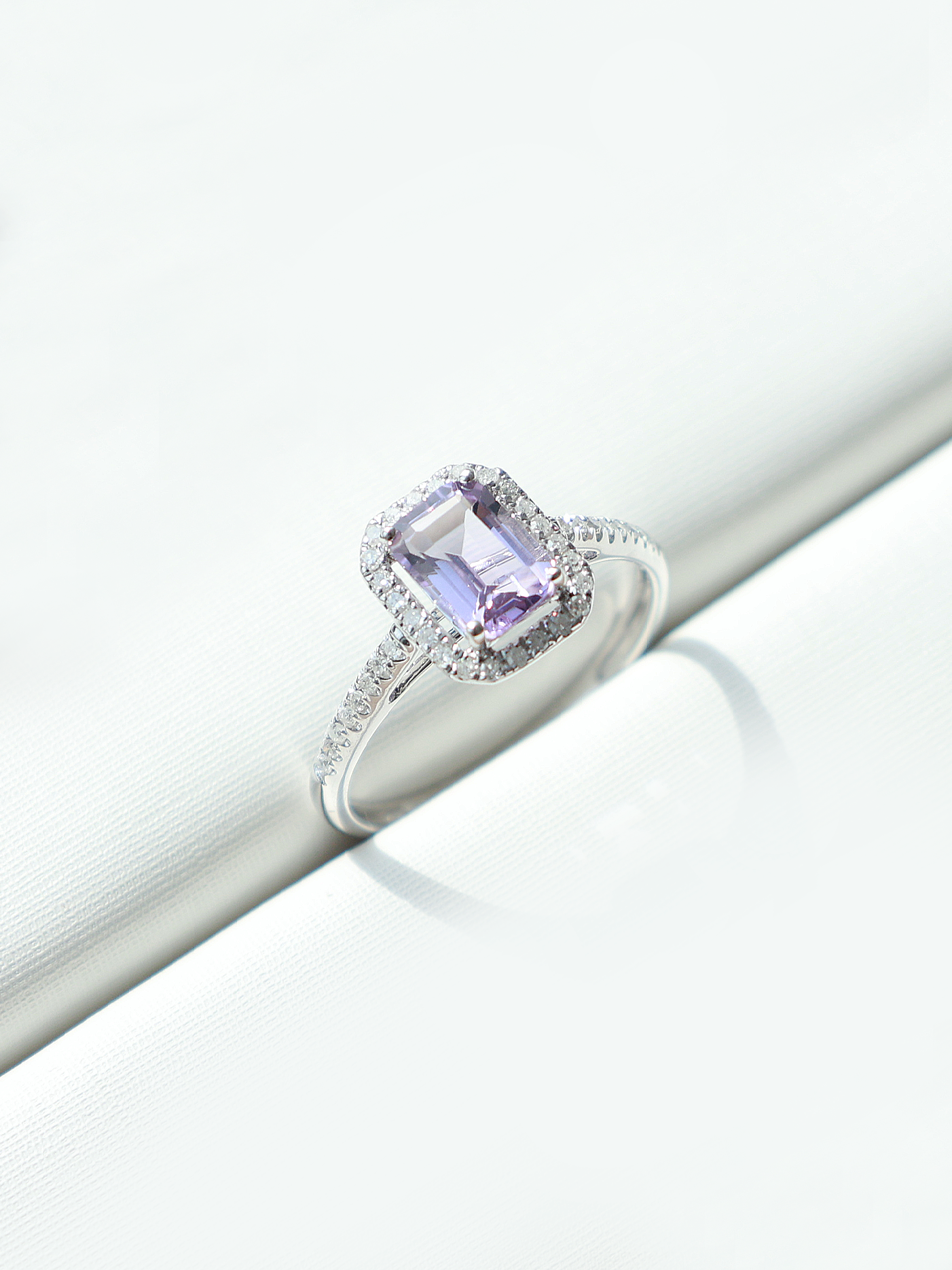 AMETHYST & DIAMOND RING